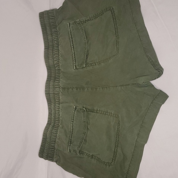 Vineyard Vines Shorts Green Chino Flat Front Drawstring Womens Medium - Picture 2 of 4